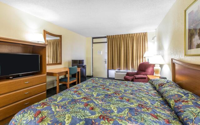 Econo Lodge Live Oak