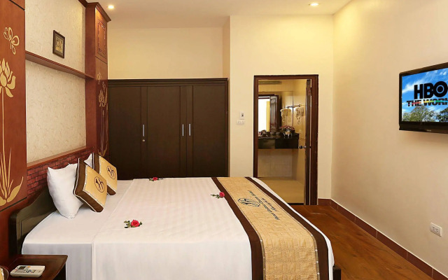Hanoi Golden Charm Hotel
