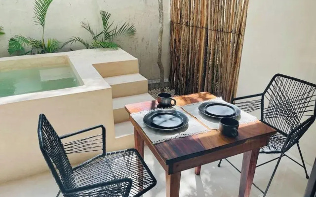 Private Jacuzzi with Pool  Studio S11