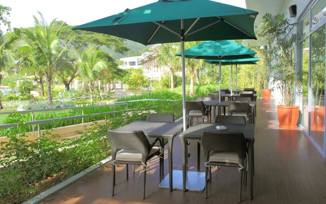 Pico Sands Hotel