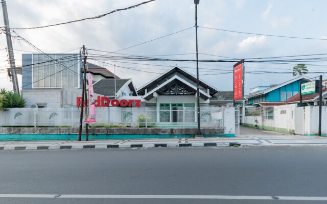 RedDoorz @ Jalan R.E. Martadinata Sukabumi