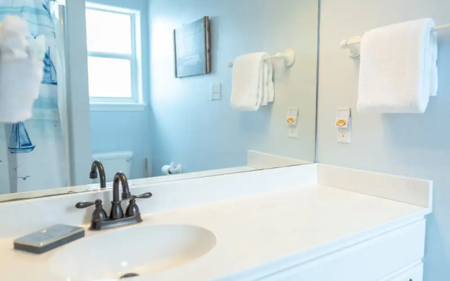 Coastal Cutie 3 Bedroom Home