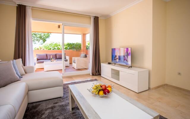 Luxurious and Spacious, 3 bedroom apartment ZA16