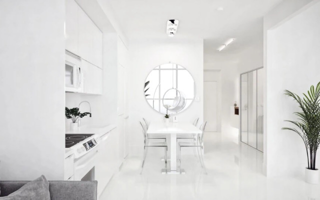 Penthouse 7: Smart Luxury Tower w Panoramic View
