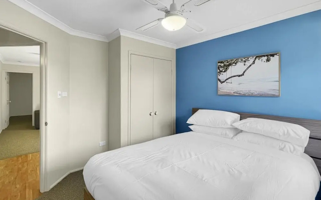 Our Haven: 4-bed Escape Near Beach & Mogo Trails