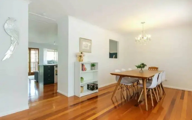 Stylish 3 Bedroom Family Home in Leafy Paddington