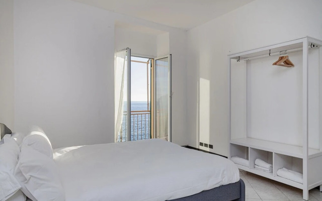 Sea Sound Apartment with Terrace