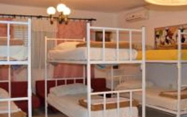 Dragan´s Den Hostel