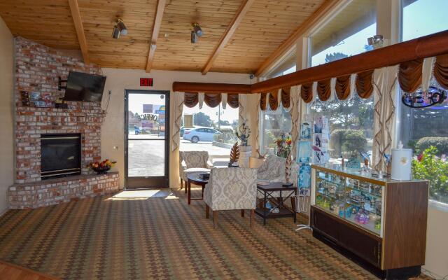 Silver Surf Motel