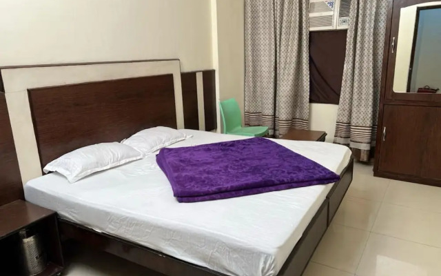 Goroomgo Blessing Inn Jalandhar