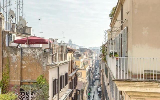 Piazza di Spagna Apartment