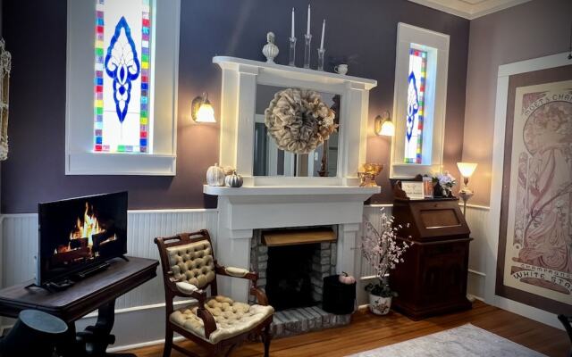 Benefield House Bed & Breakfast