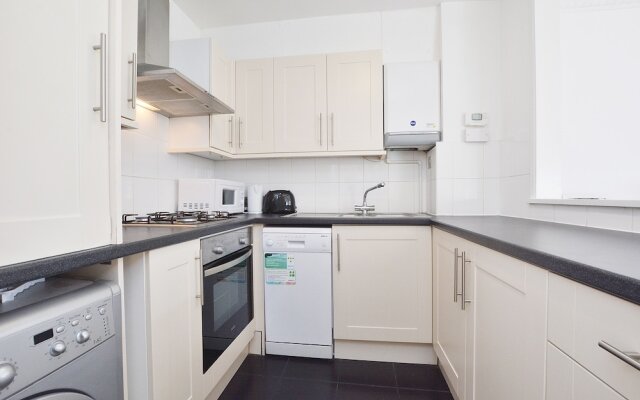 15 Beaufort Gardens Apartments