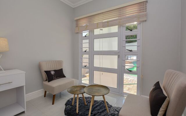 The Blue Sapphire Guesthouse