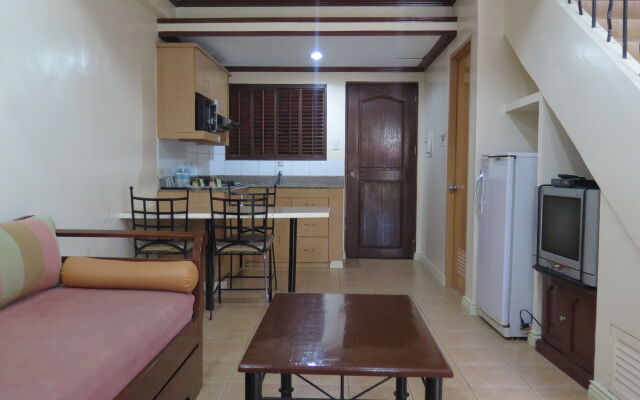 Crown Regency Residences Davao Hotel