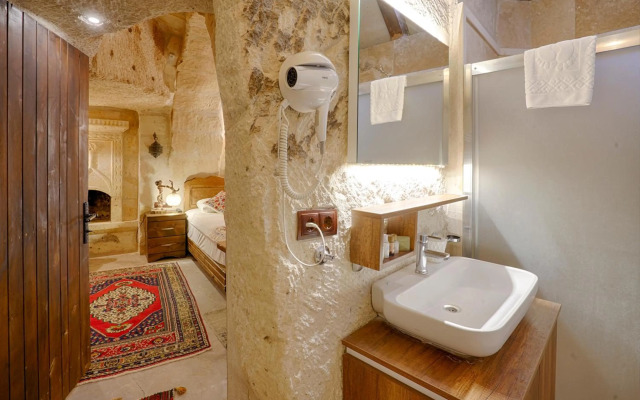 Tulip Cave Suites
