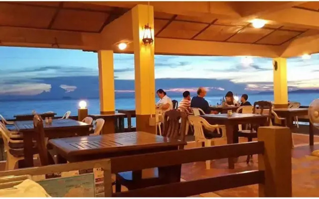 Sea Falcon Hotel
