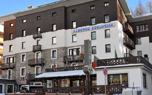 Hotel Edelweiss