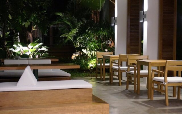 The Twelve Hotel