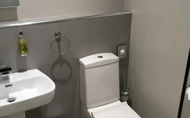 OYO Harmony Apartments