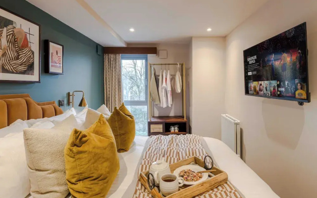 Waterside Living I Luxe Apartments
