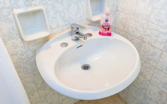 Neda Studios & Apartments