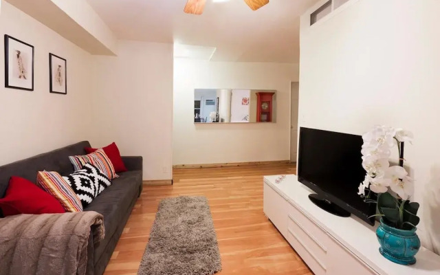 NY071 2 Bedroom Apartment By Senstay