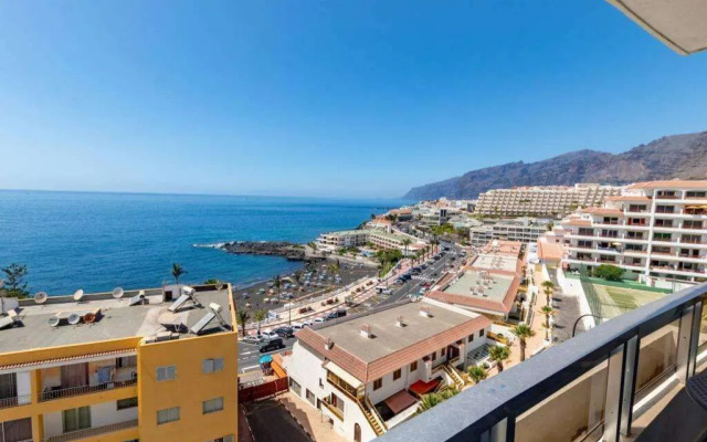 Ocean Breeze Apartment by DreamHomesTenerife