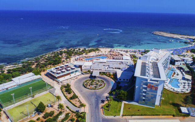 Asterias Beach Hotel