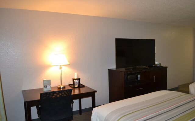 Country Inn & Suites by Radisson, Fairview Heights, IL