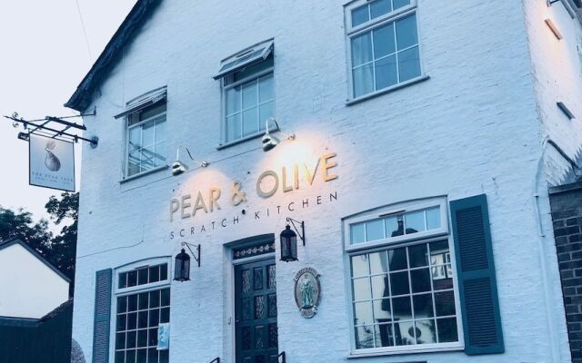 Pear Tree Inn Pear & Olive