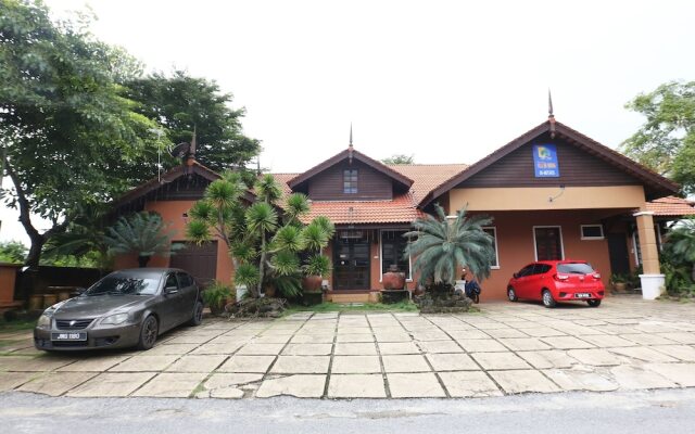 OYO 89523 Villa Sri Mayang