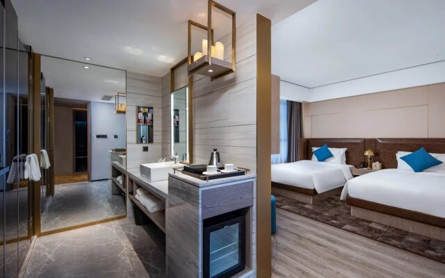 Echarm Plus Hotel