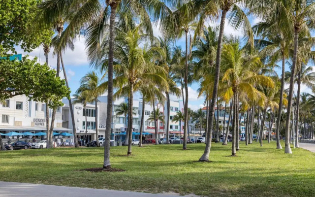 The Gabriel Miami South Beach, Curio Collection by Hilton