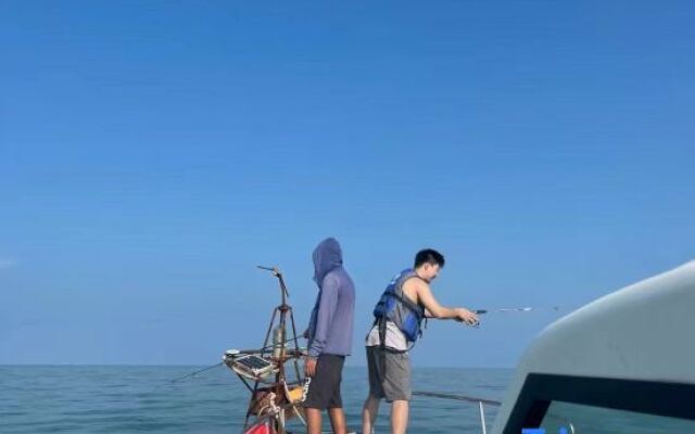 BuShiShan·Micro cement inn B&B(Weizhou Island Branch)