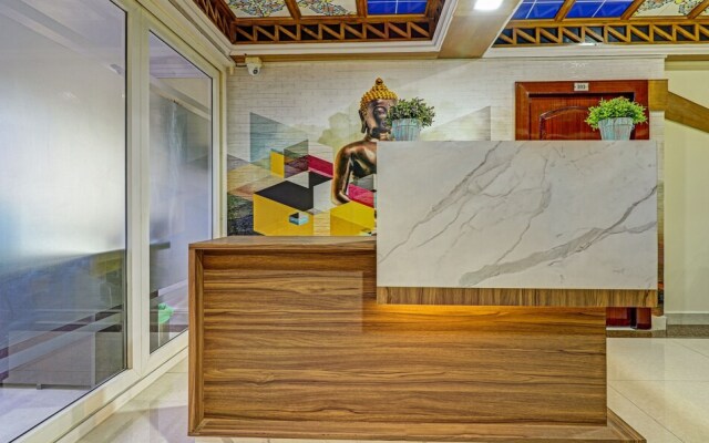 Itsy By Treebo - Eesha Elite