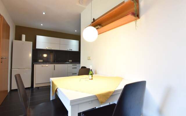 Pretty Apartment With Roofed Terrace Garden Barbecue