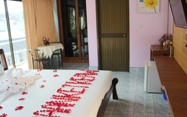 Baan Ketkeaw Guest House 2