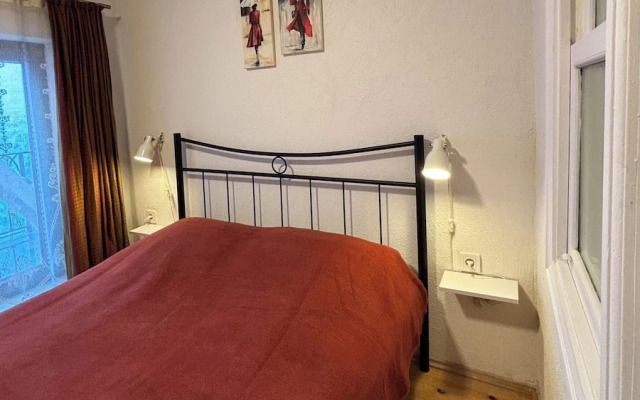 Idor Guest House