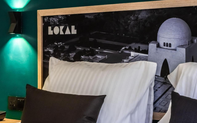 Ktown Rooms 002, shahrah-e-faisal
