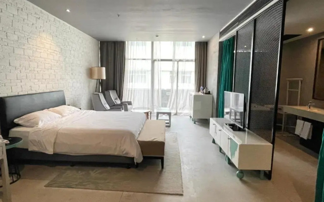 YueLanwan Seaside Resort Hotel