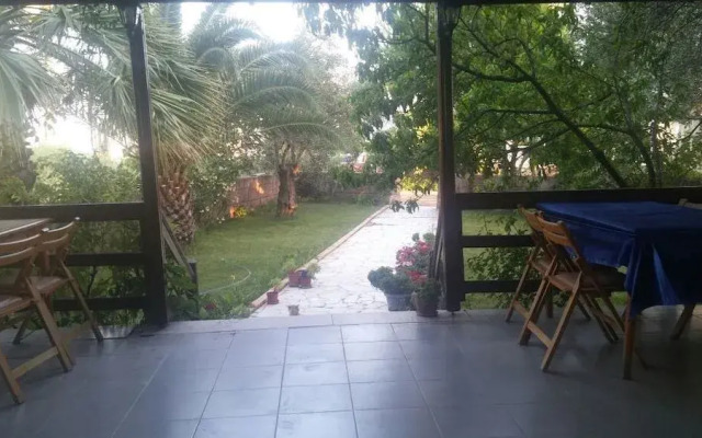 Assos Elia Motel