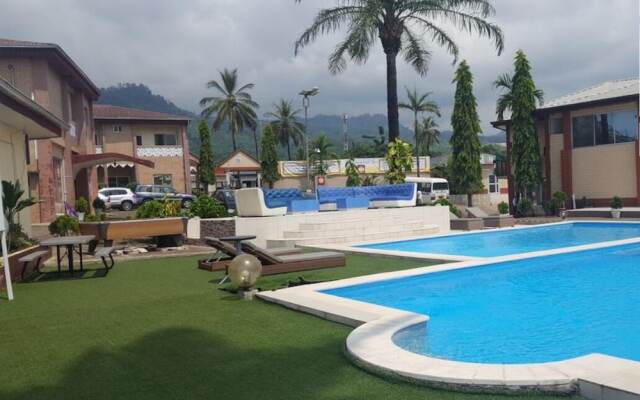 Fini Hotel Bobende