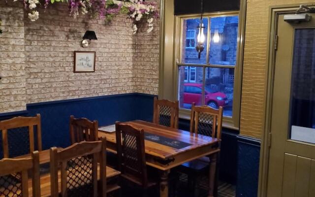 The Queens Arms Hotel