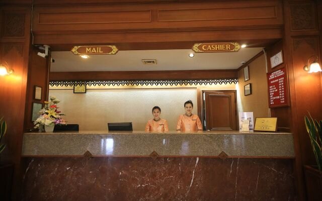 Wiang Indra Riverside Resort