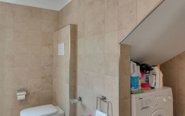 Belvilla by OYO Villa Intera 12 Pax