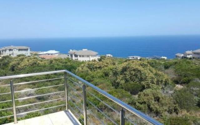 Luxurious house on Pinnacle Point Estate