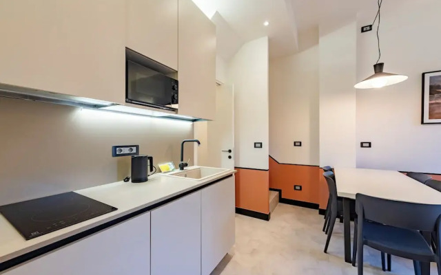 Bright 2BR flat moments from the beach