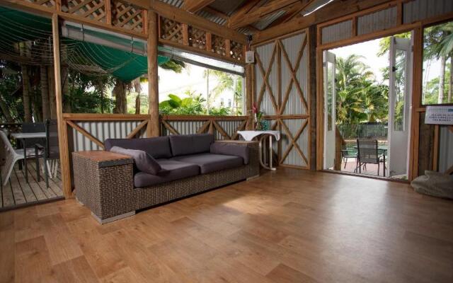 Rainforest Castaways Resort and Spa