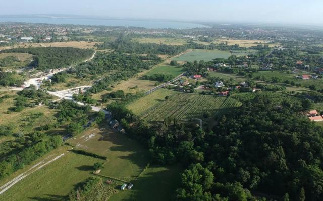 Pilikán Apartments - Park - Vineyard & Sheep farm
